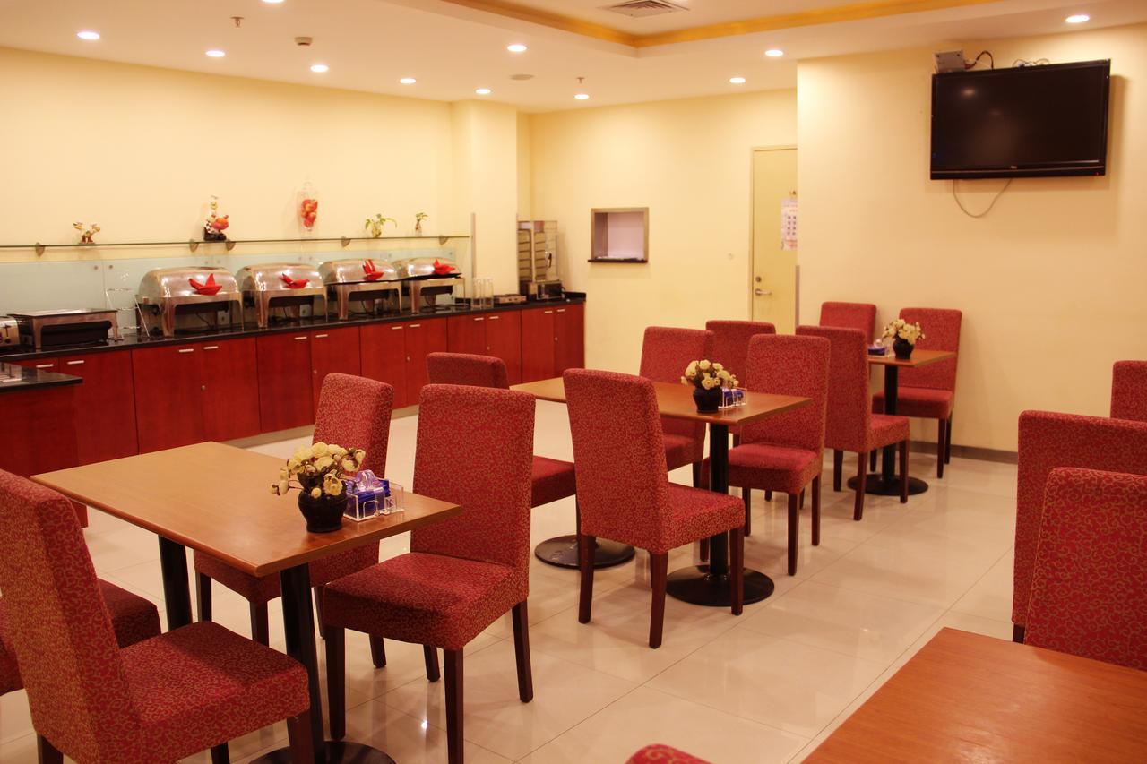 Hanting Express Shanghai Zhabei Park Branch Exterior photo